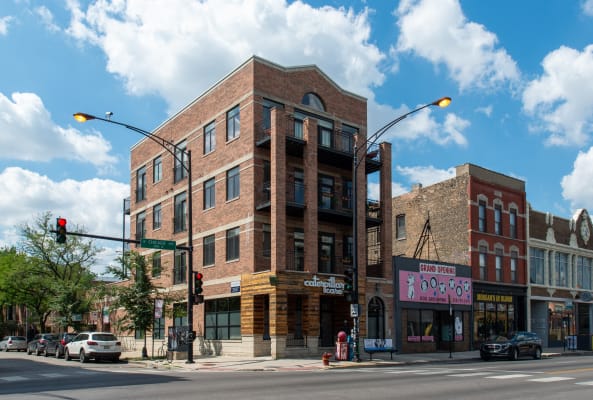 HIGHPOINT West Town property